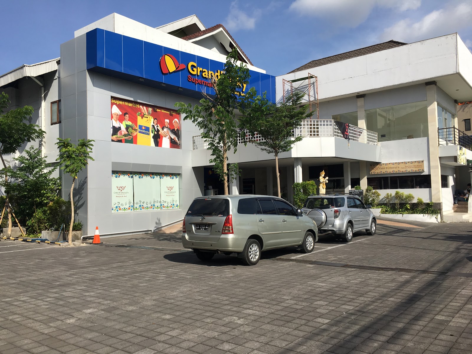 Shop Grand Lucky Supermarket 20422