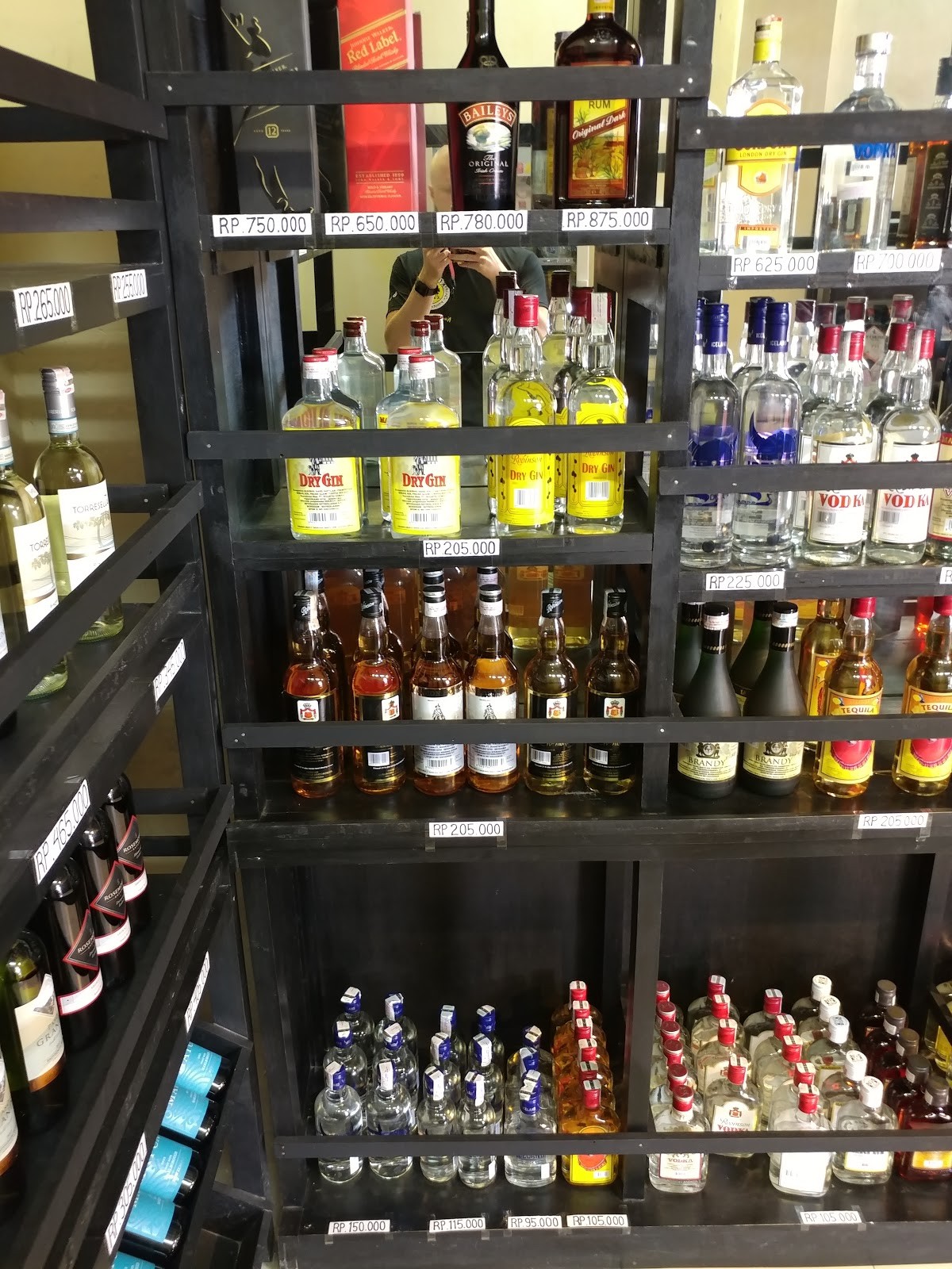 Adi Shop