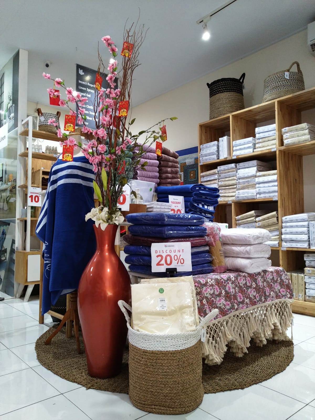 Indolinen Bedsheets & Towels