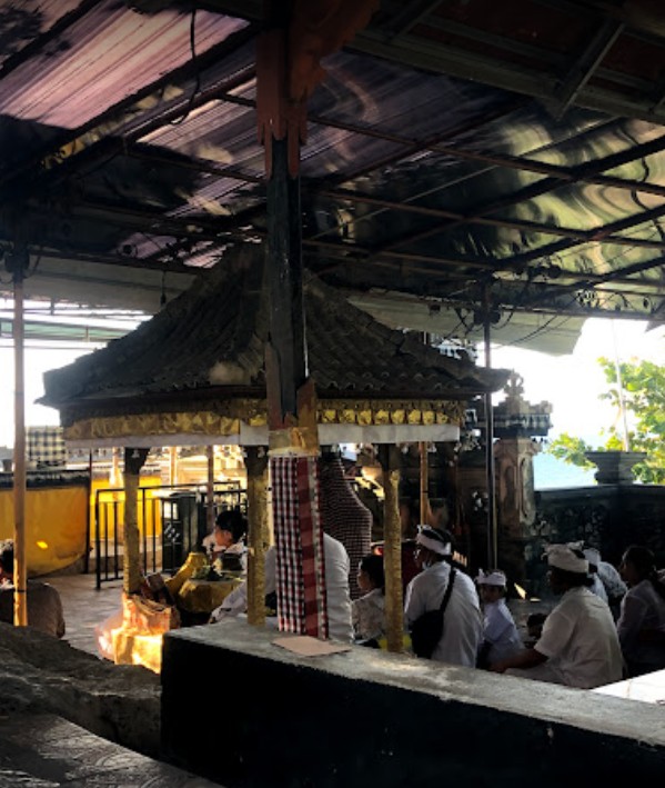 Goa Giri Putri Temple