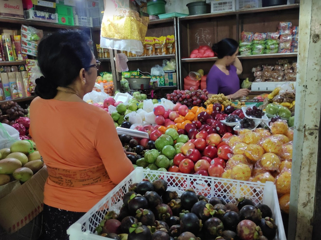 Pasar Desa Peliatan