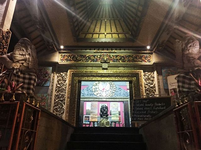 Adipati Soeryo Gift Shop Gallery