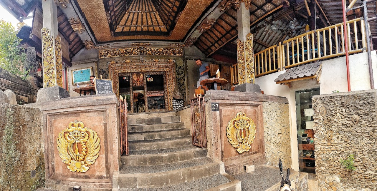 Adipati Soeryo Gift Shop Gallery