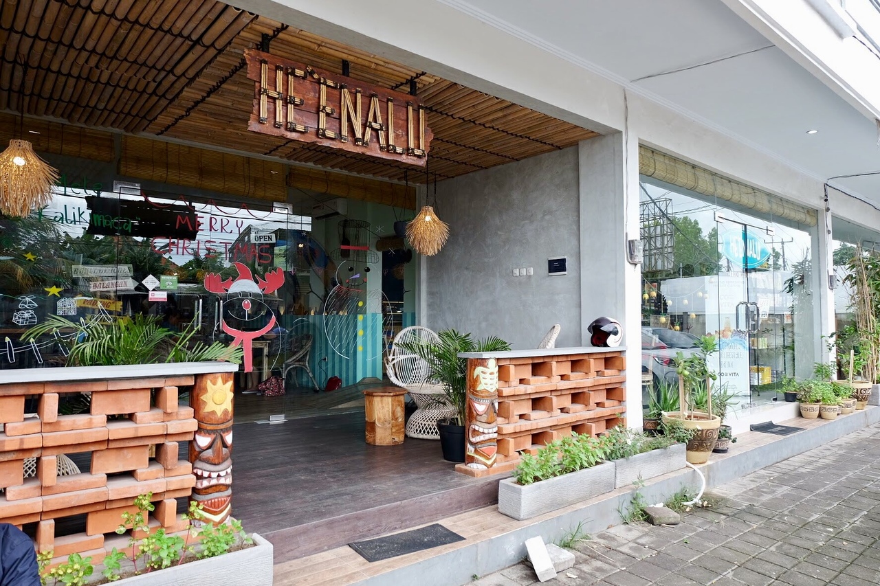 He'enalu Cafe And Resto