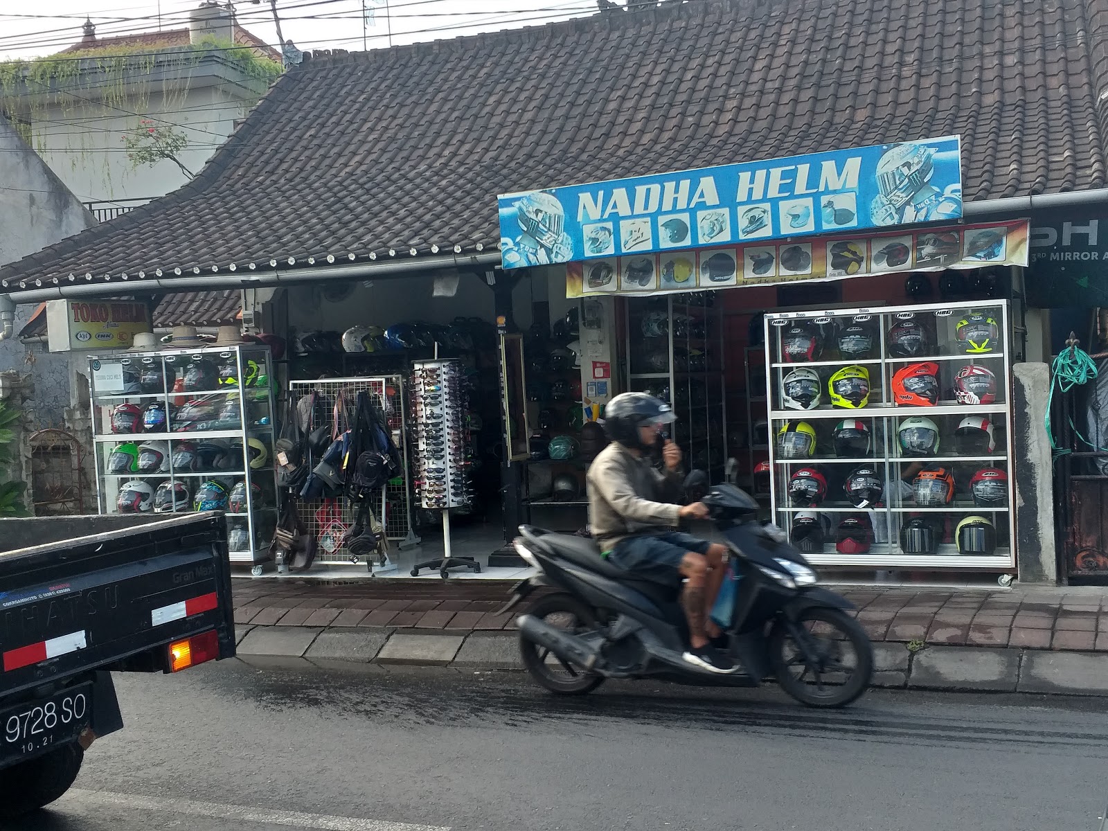 Shop Toko Helm Nadha 99916