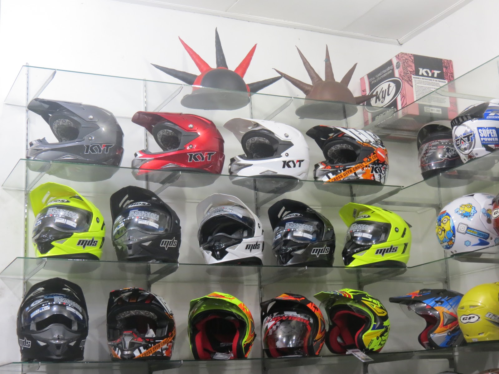 Shop central helmet handicraft 101189