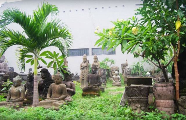 ROTE ADHI CENTER ART STONE