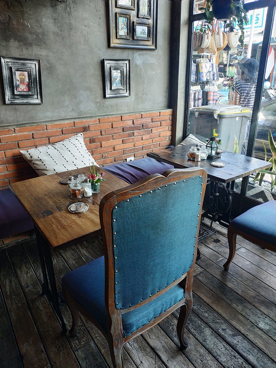 The Dusty Cafe