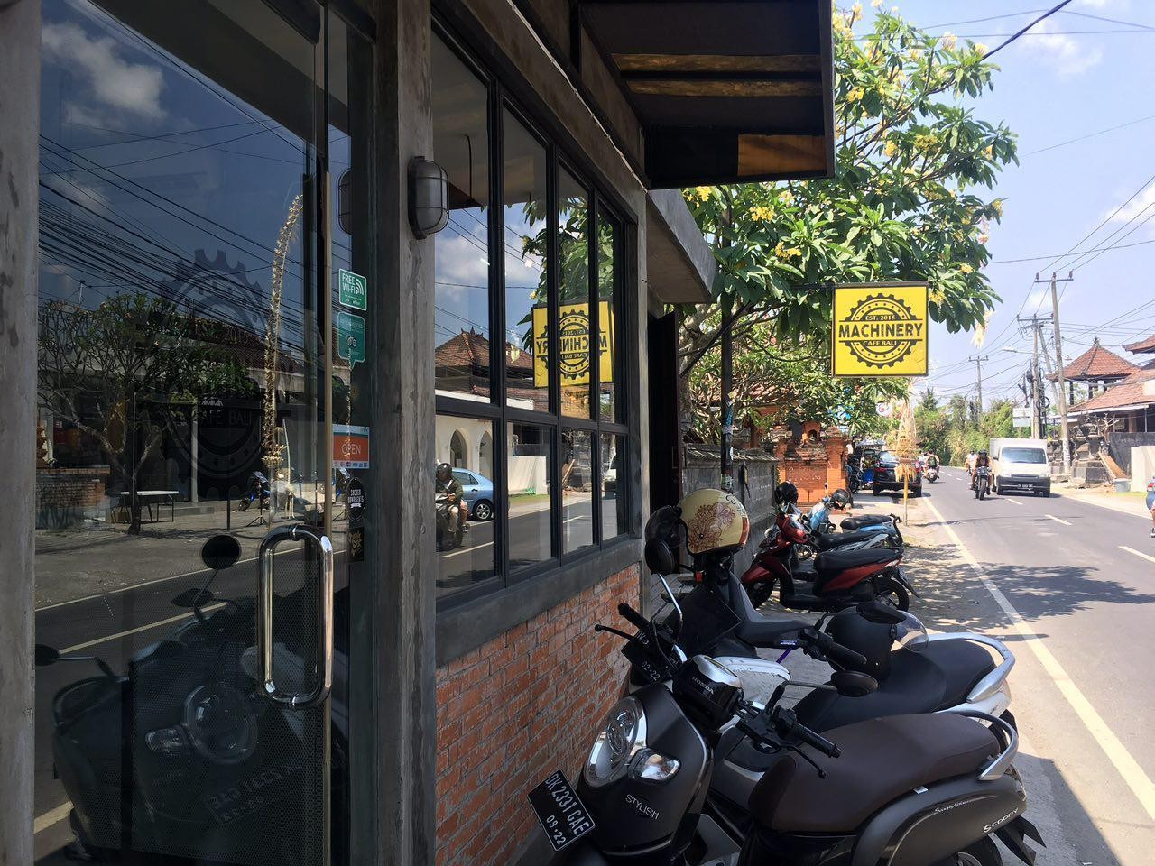 Machinery Cafe Bali