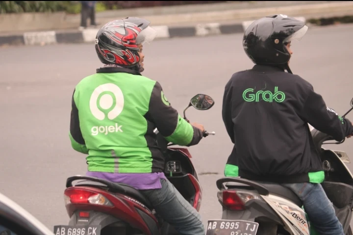 Gojek and Grab mobile apps. Description and instructions for use