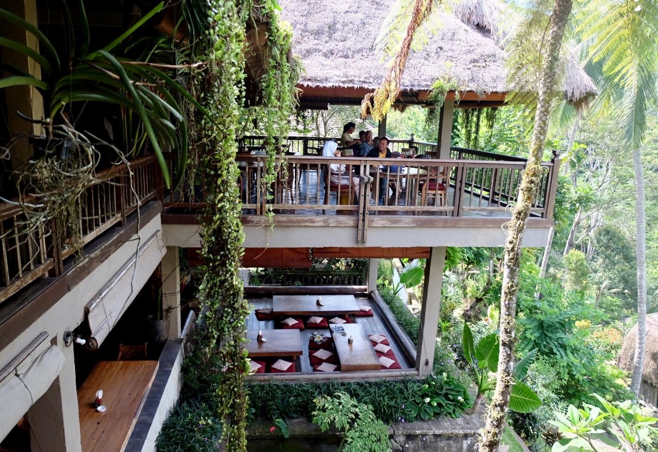 Kampung Cafe