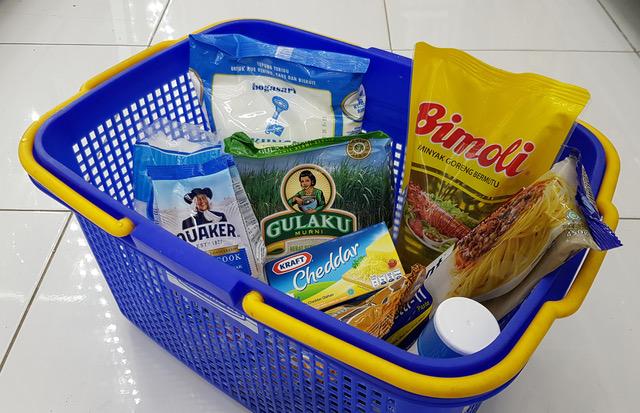 "Indomaret basket" - basic prices for basic products.