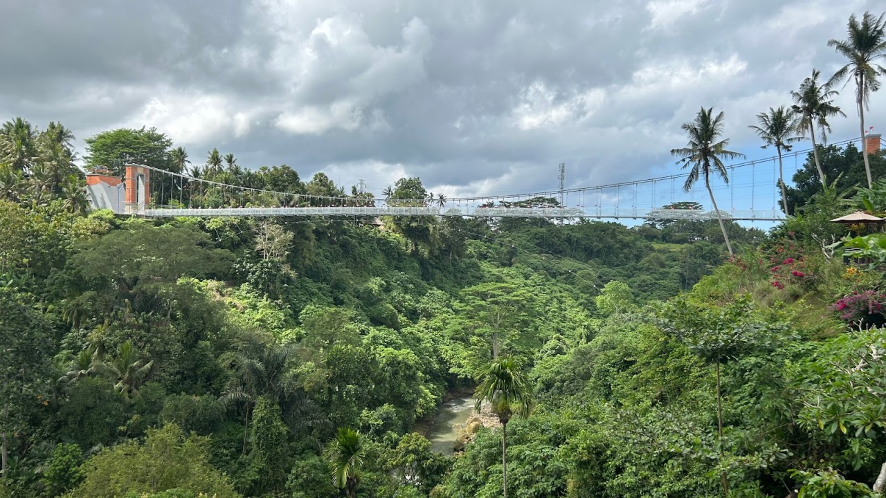 Blangsingah Glass Bridge
