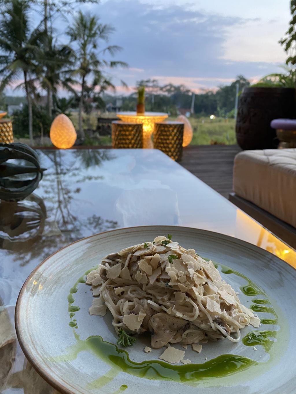 Akasha Restaurant & Juice Bar