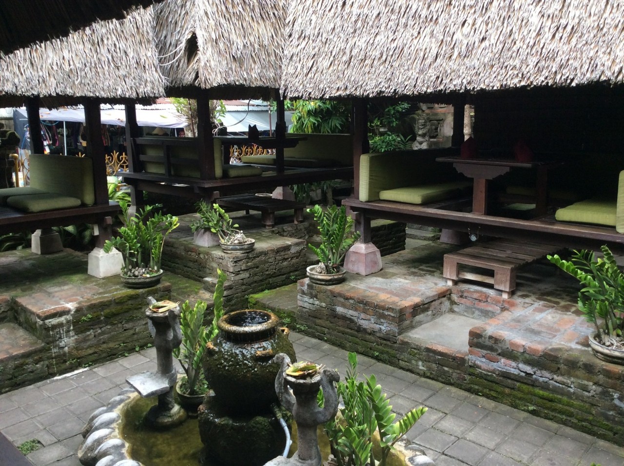 Sawasdeekha Thai Restaurant and Bar