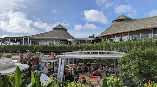 The largest shopping centers and stores in Bali