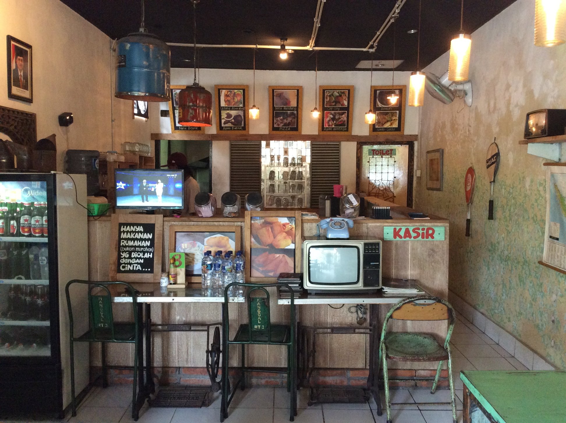 Warung Mertua Simpang Marlboro