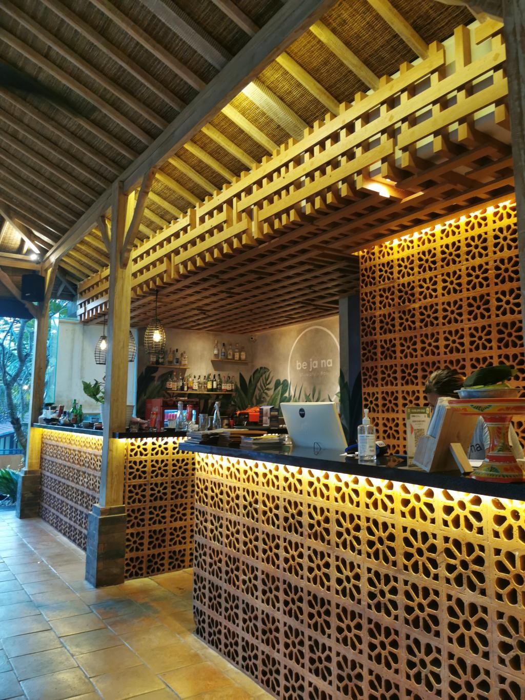 Warung Bejana