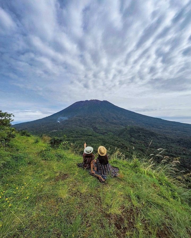 "Secret" viewpoint overlooking Mount Agung - Bukit Cemara