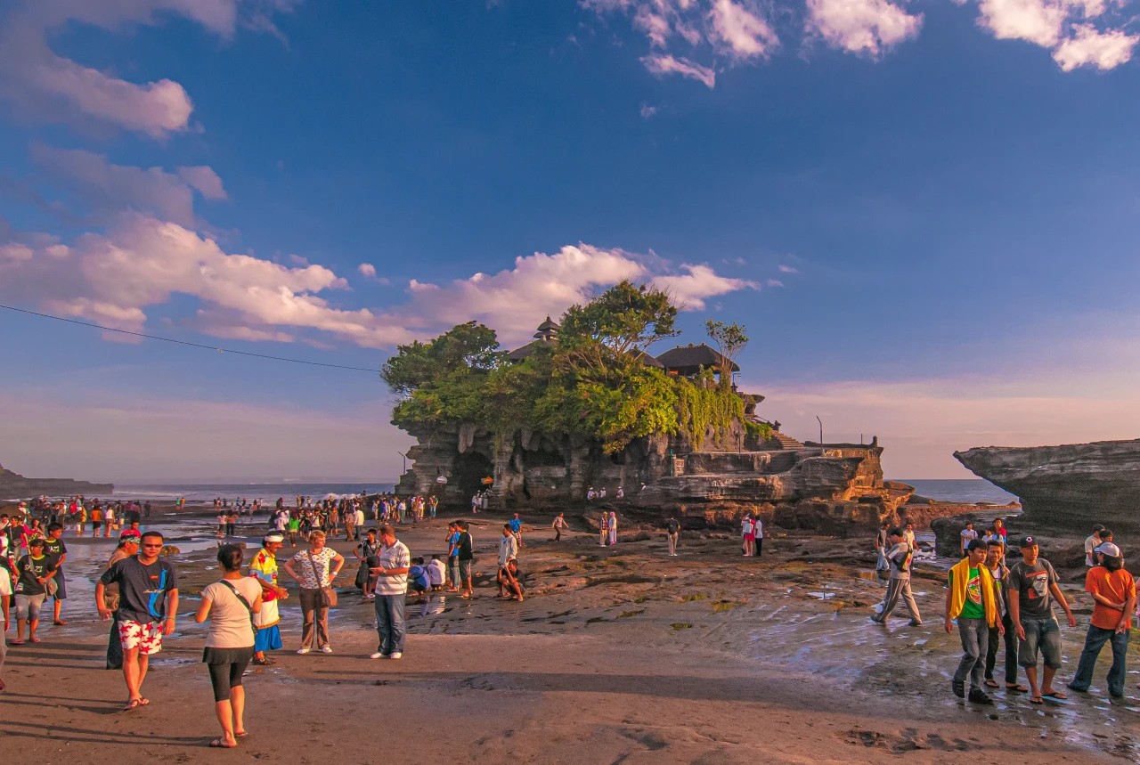 Indonesia Ready to Ditch 5,000 Problematic Tourists: Here’s Who’s Welcome in Bali