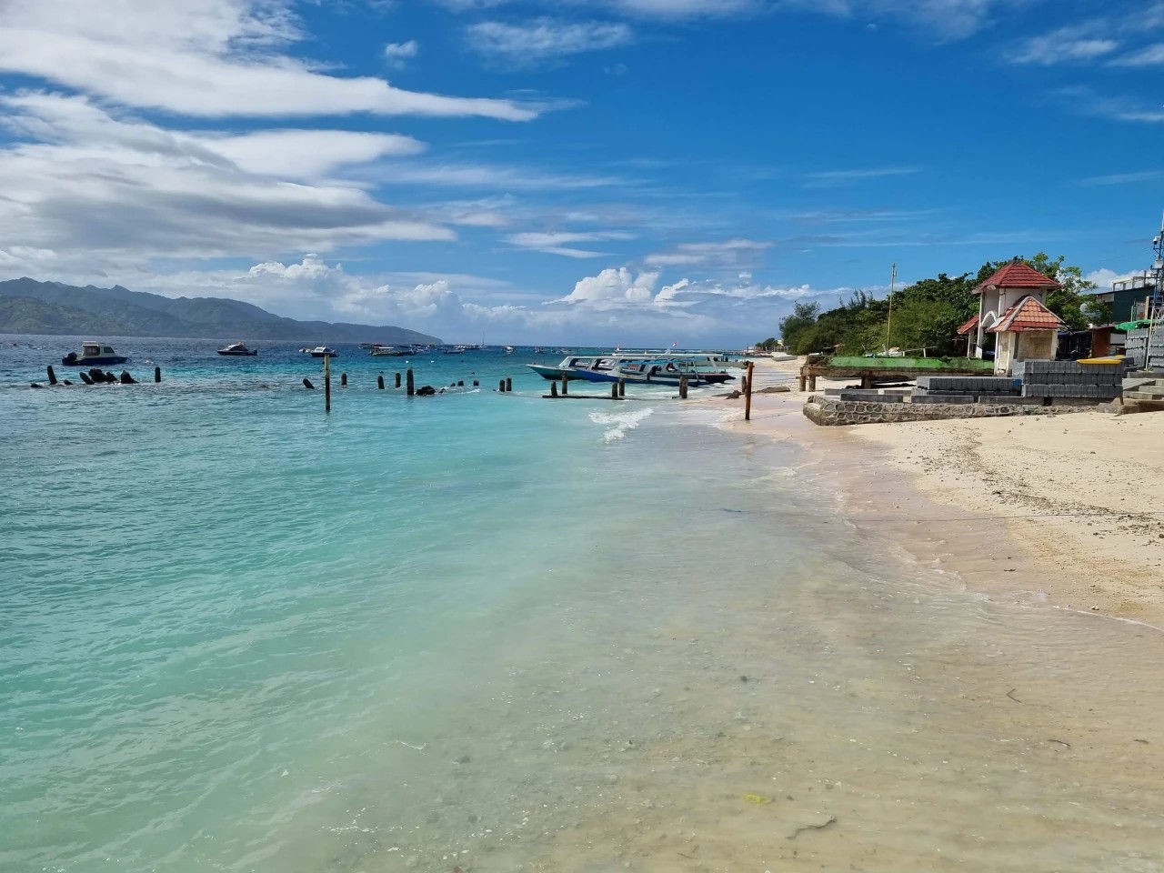 Water Supply Crisis on the Gili Islands. Tourists are Canceling Reservations