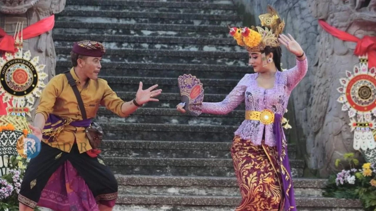 Bali Bans the Controversial Joged Bumbung Dance!