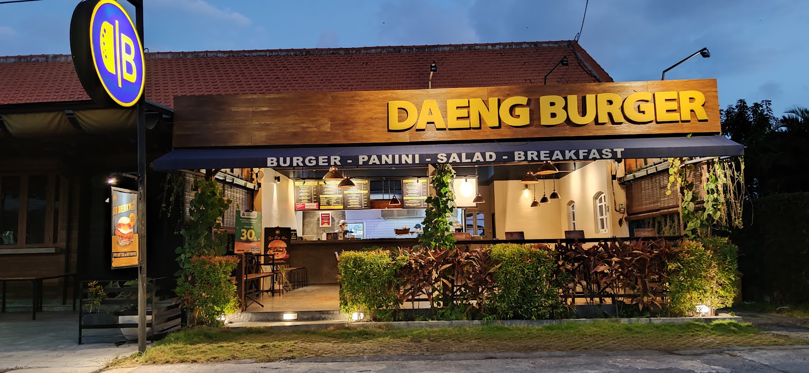 Daeng Burger Umalas