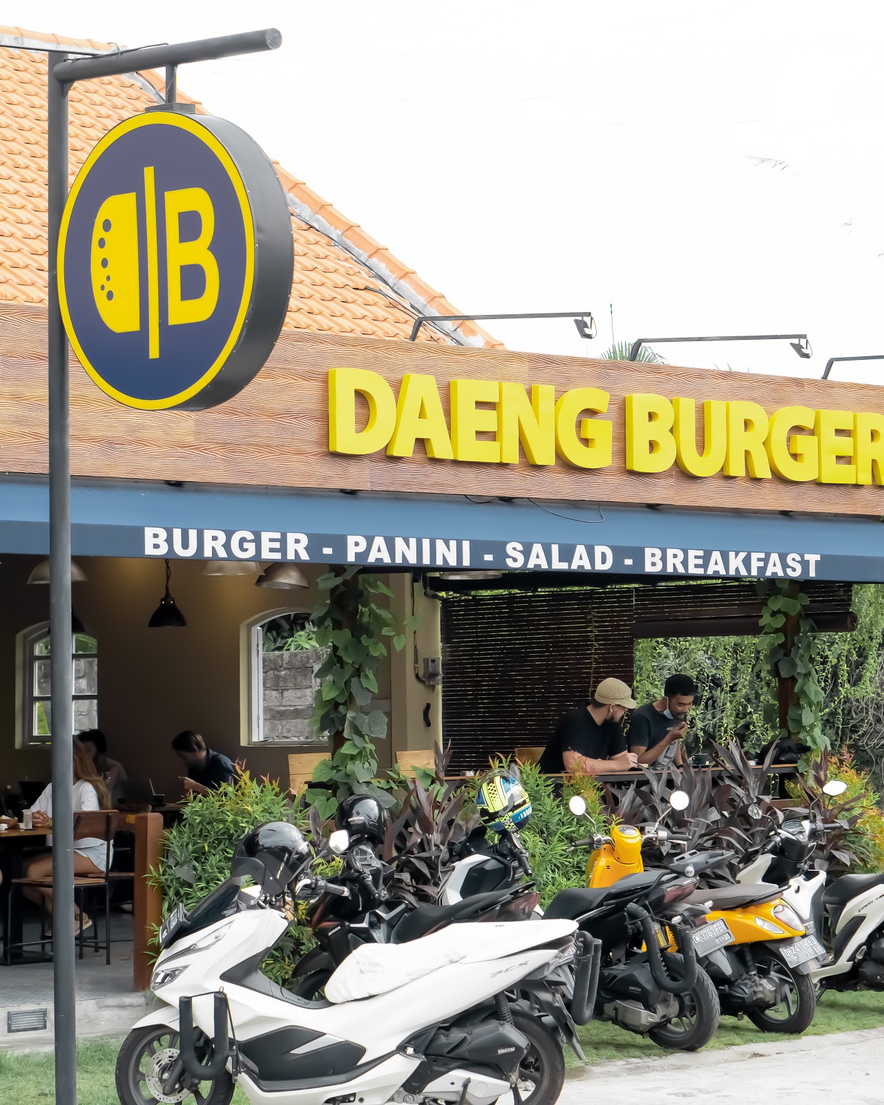 Daeng Burger Umalas