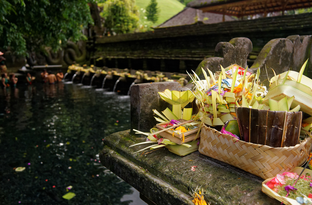 The Philosophy of Balinese Offerings - or on the Essence of a Beautiful  Purpose 